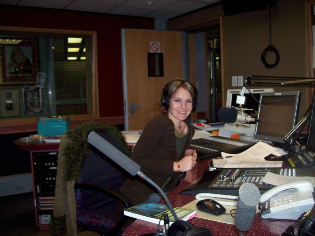 Renske tegen drie&euml;n in de studio